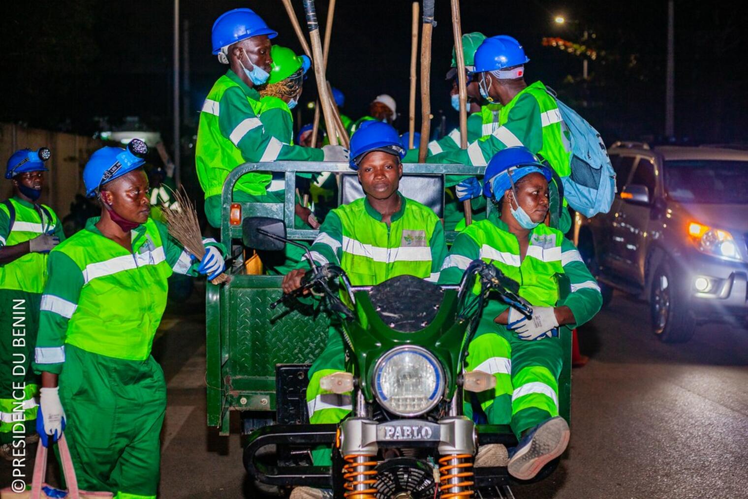 La SGDS lance le désensablement des rues de Cotonou avec de nouveaux dispositifs de signalisation