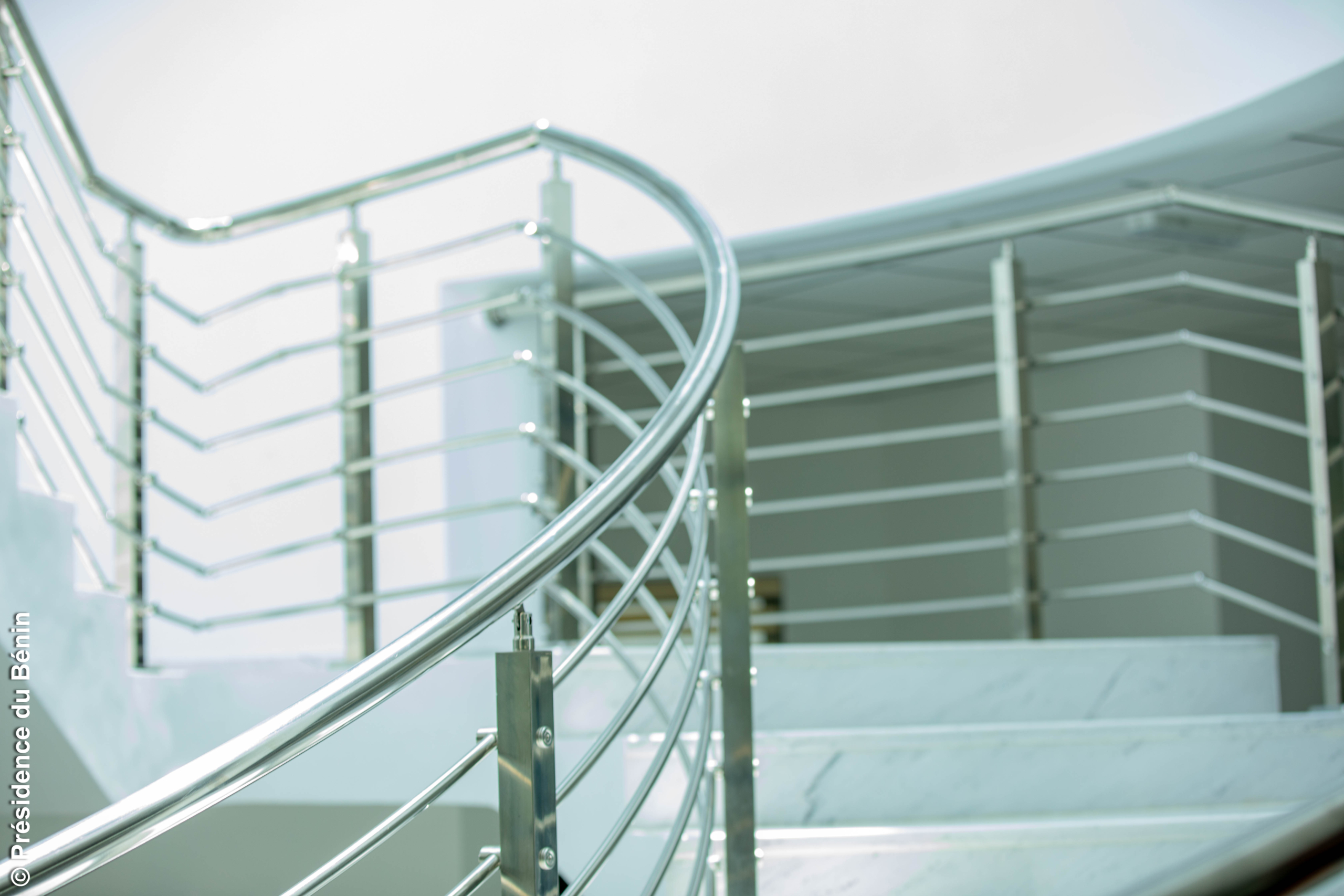 Transports aériens au Bénin : José TONATO en visite à l'aéroport de Cotonou et à l'ASECNA