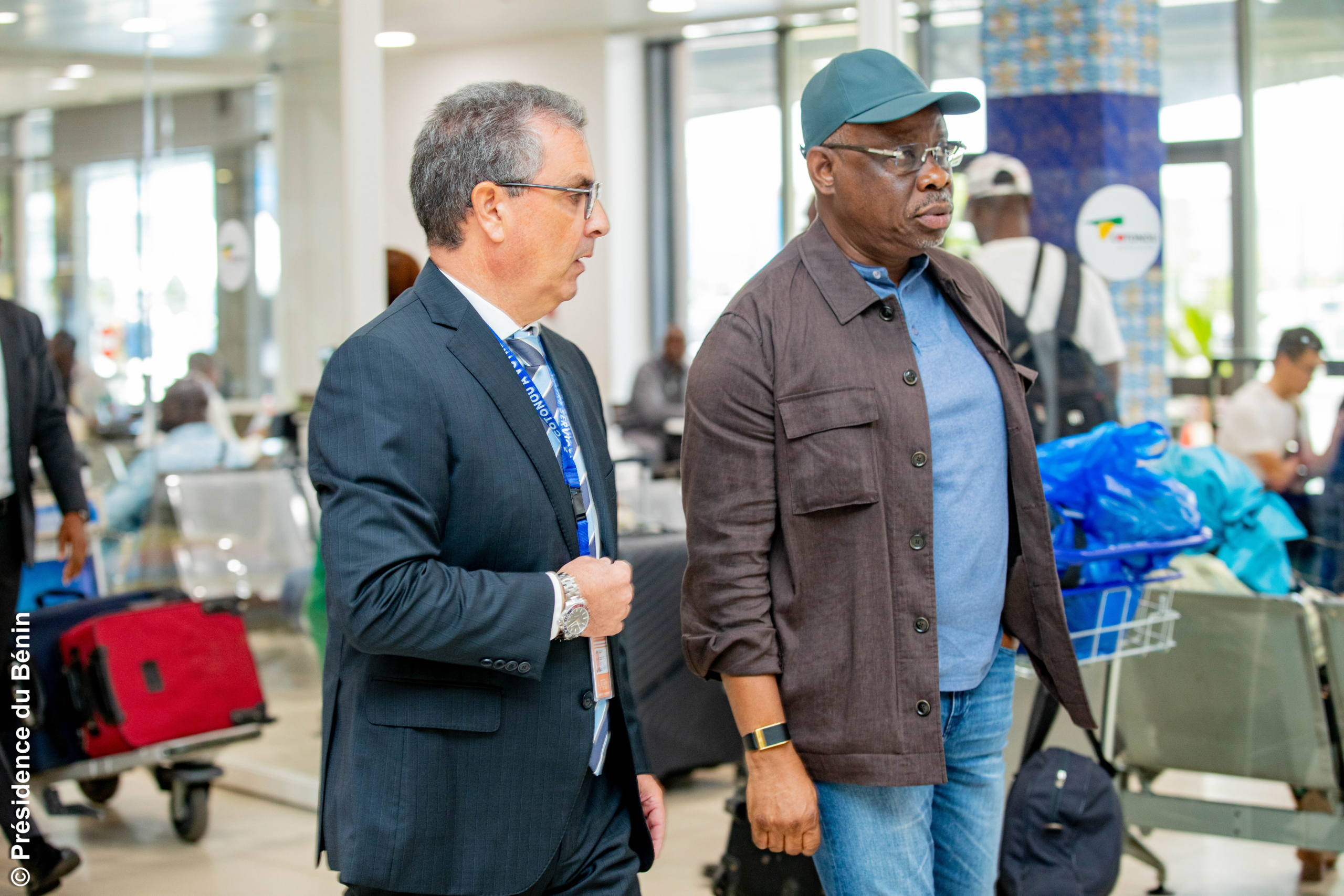 Transports aériens au Bénin : José TONATO en visite à l'aéroport de Cotonou et à l'ASECNA