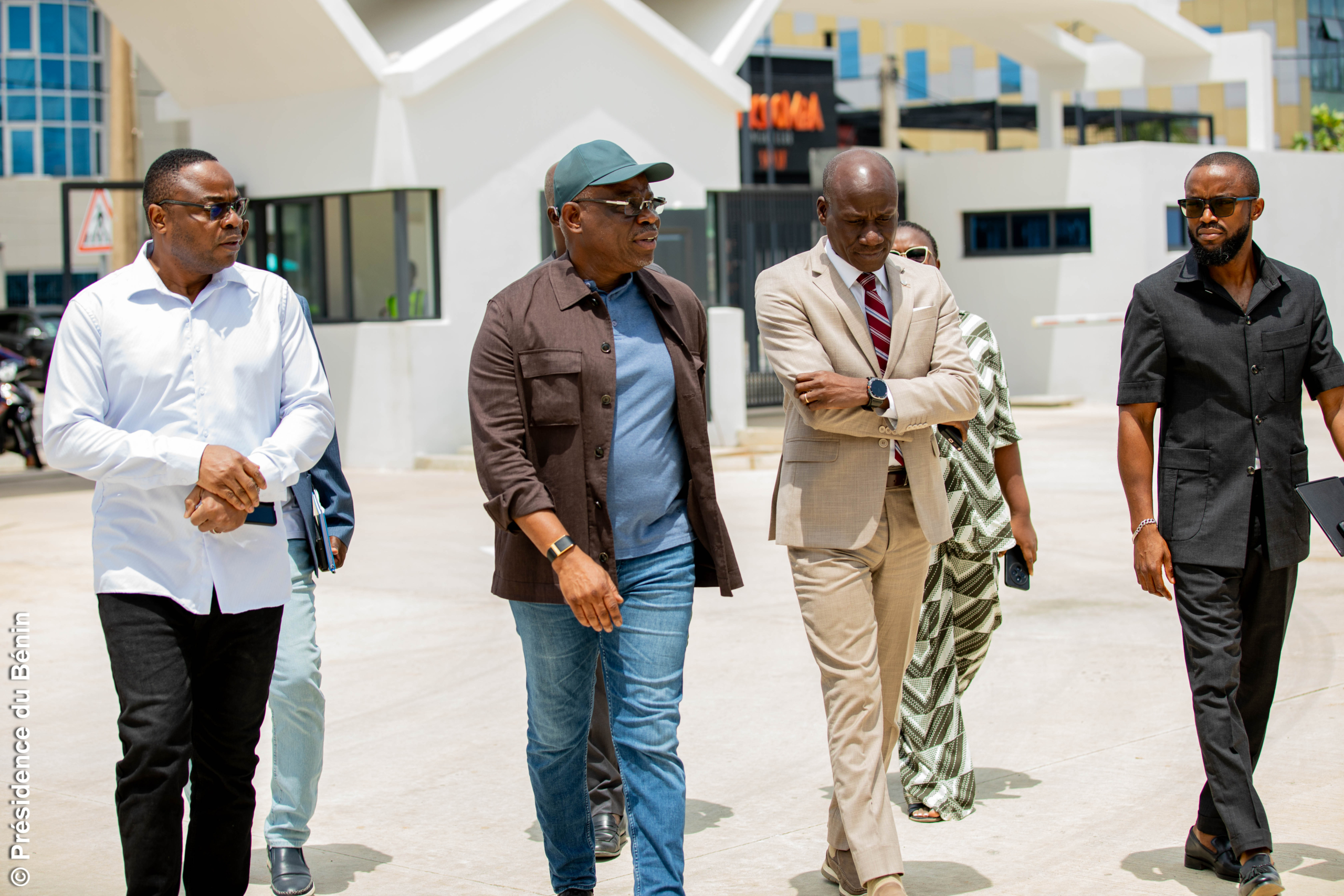 Transports aériens au Bénin : José TONATO en visite à l'aéroport de Cotonou et à l'ASECNA