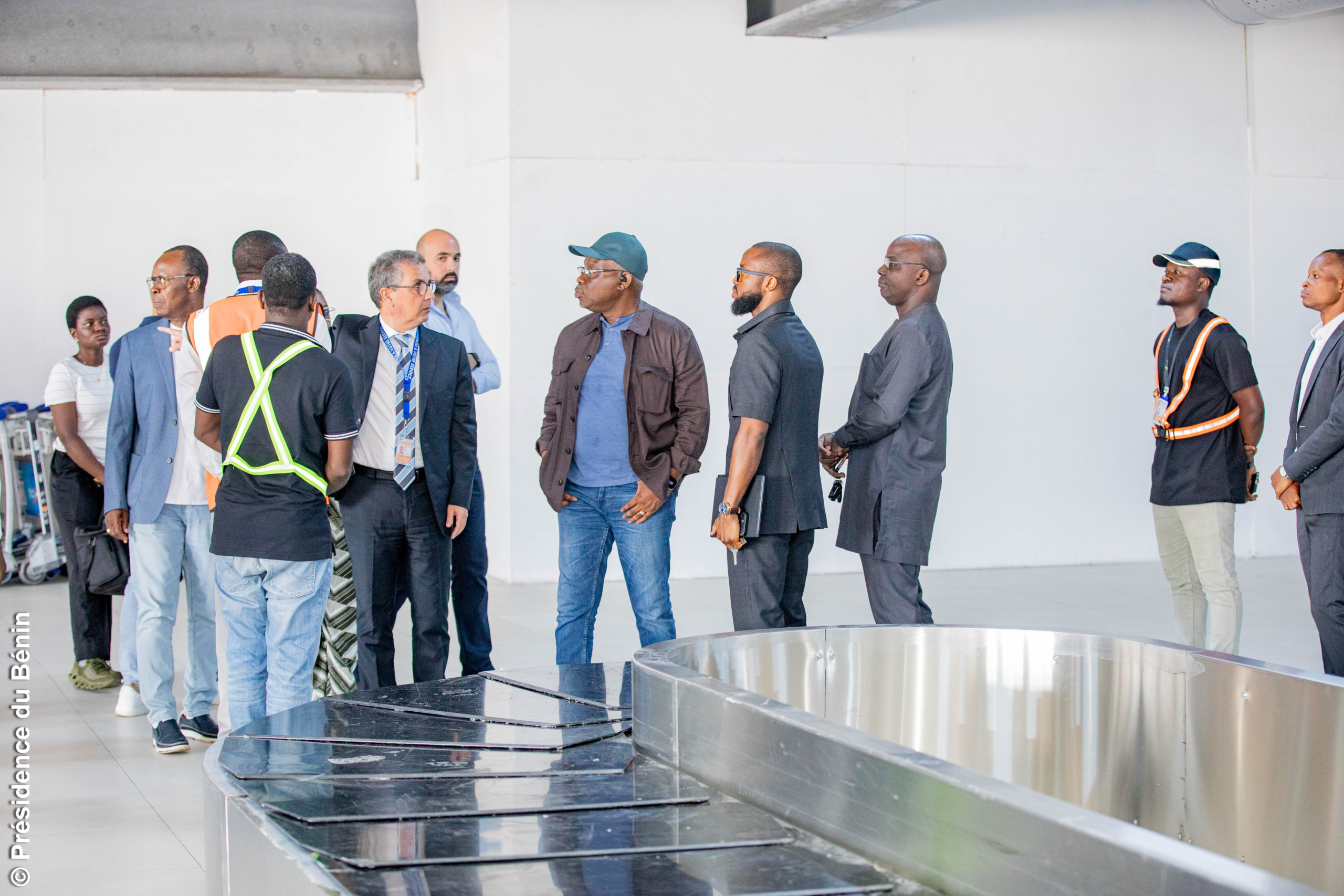Transports aériens au Bénin : José TONATO en visite à l'aéroport de Cotonou et à l'ASECNA