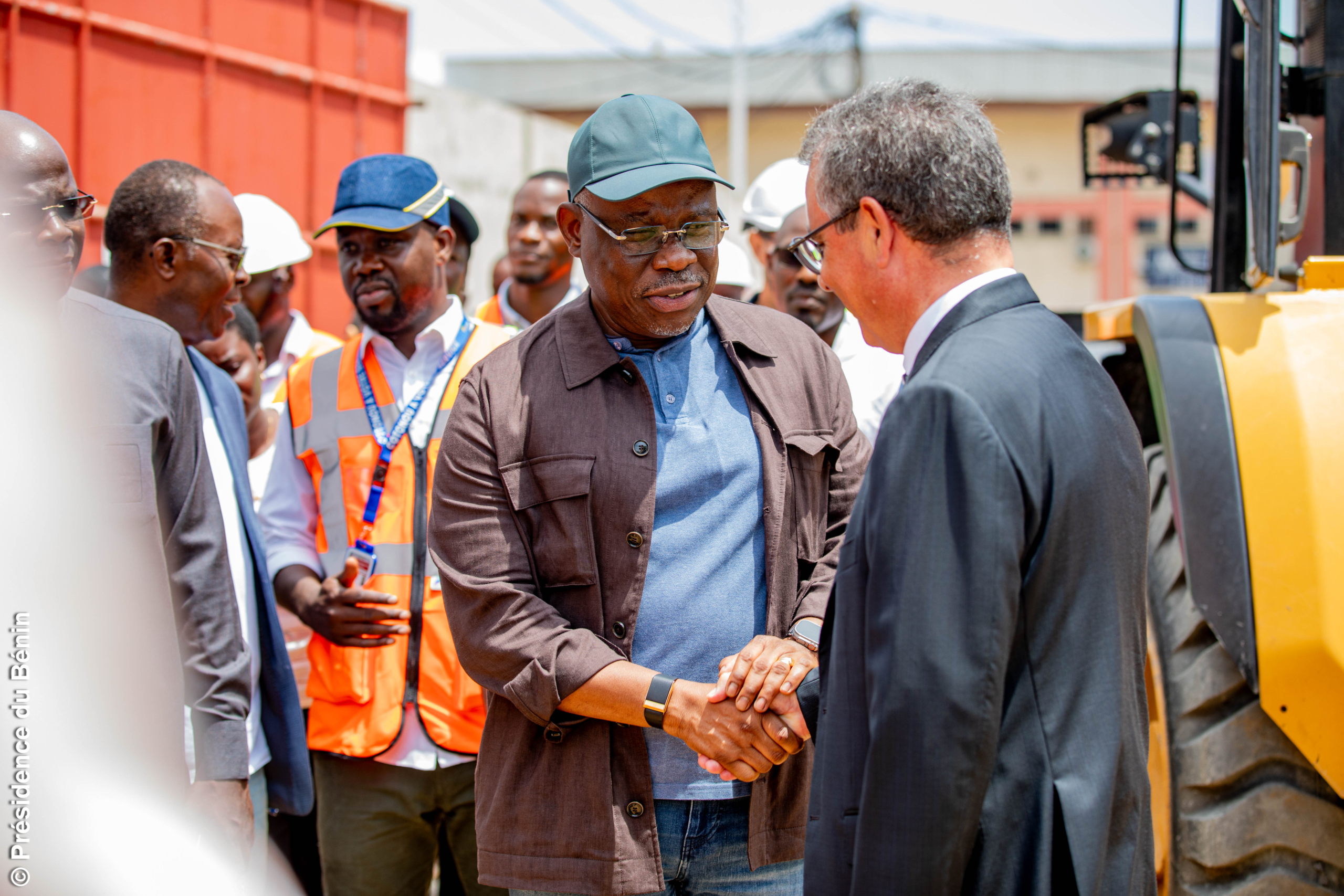 Transports aériens au Bénin : José TONATO en visite à l'aéroport de Cotonou et à l'ASECNA