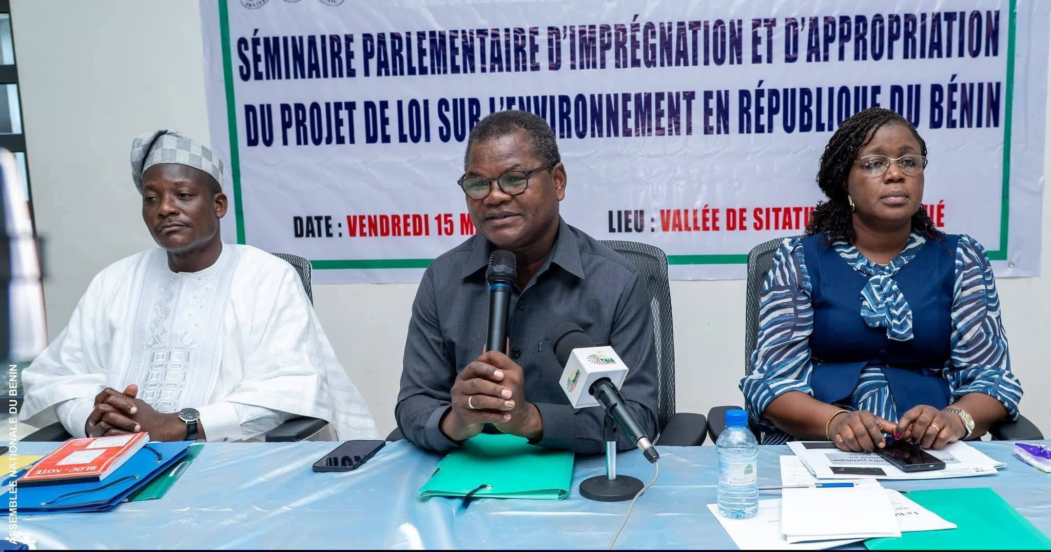 Séminaire parlementaire à Zinvié : les députés s’imprègnent du projet de loi sur l’environnement